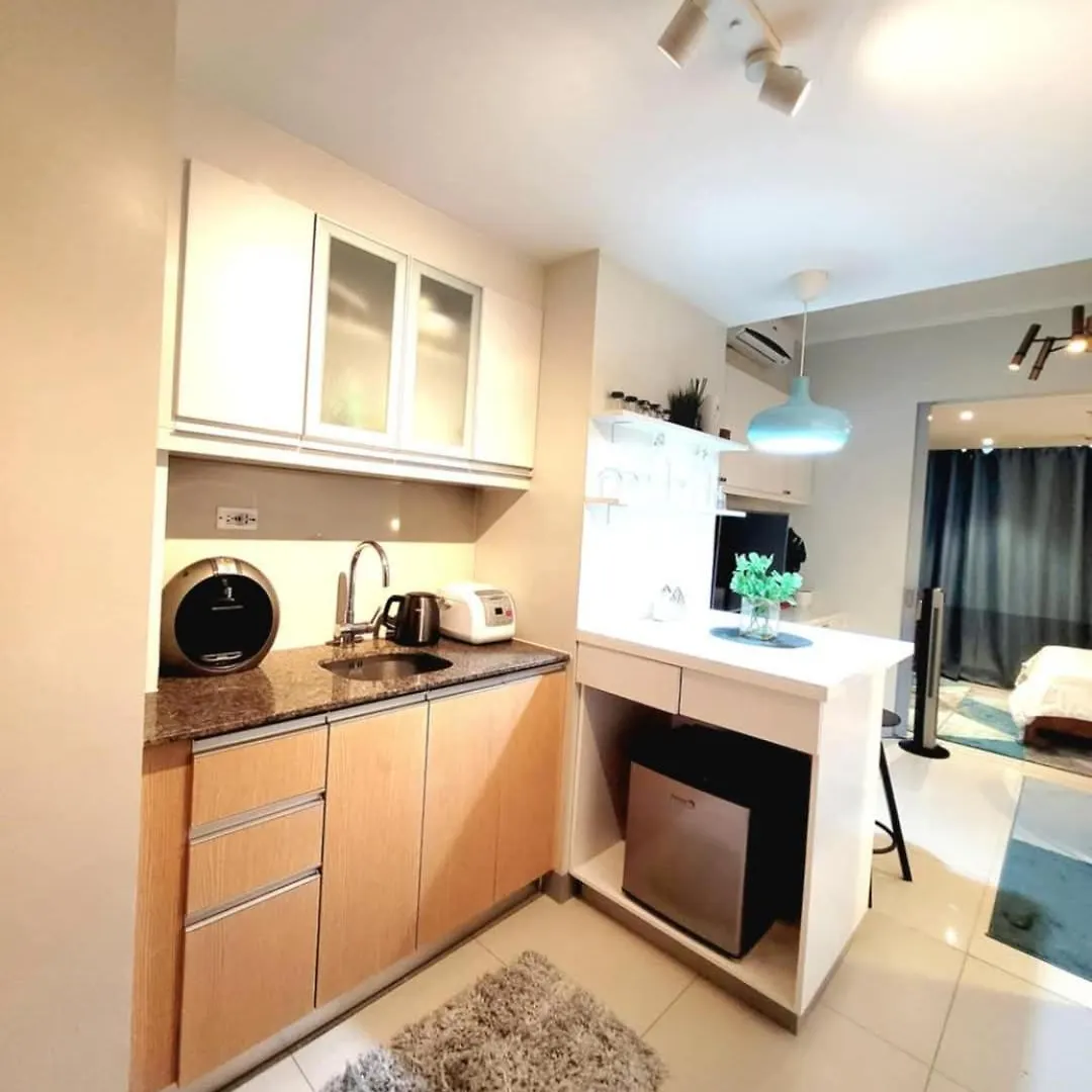 Cozy Cradle Bgc Aparthotel Manila